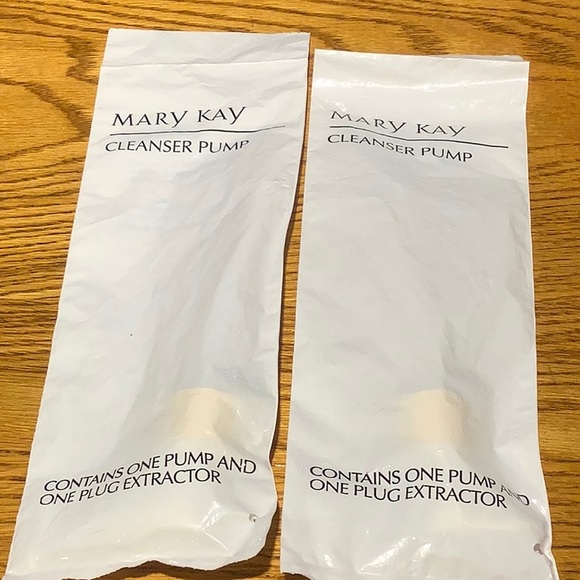 Mary Kay Replacement Pumps lot of 5 moisturizer - Picture 3 of 4